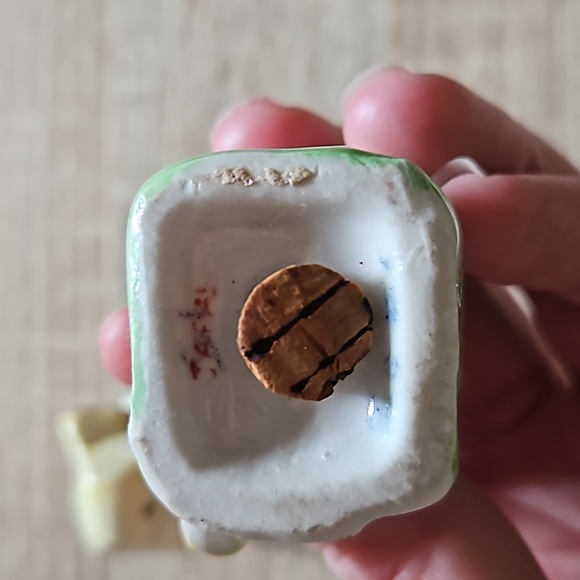 Antique Vintage Windmill Salt and Pepper Shaker Set Made in Japan - Picture 7 of 8